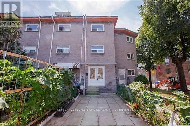 Toronto 4 bedrooms Townhouse for rent. Property photo: 646355-1