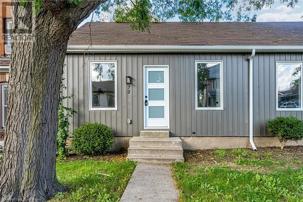 Entrance+to+property+with+roof+with+shingles Hamilton 2 bedrooms Townhouse for rent. Property photo: 646360-1