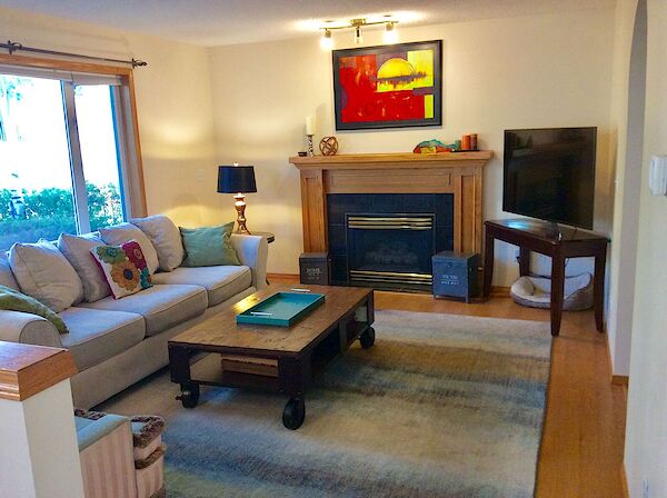 Airdrie 4 bedrooms House for rent. Property photo: 646362-3