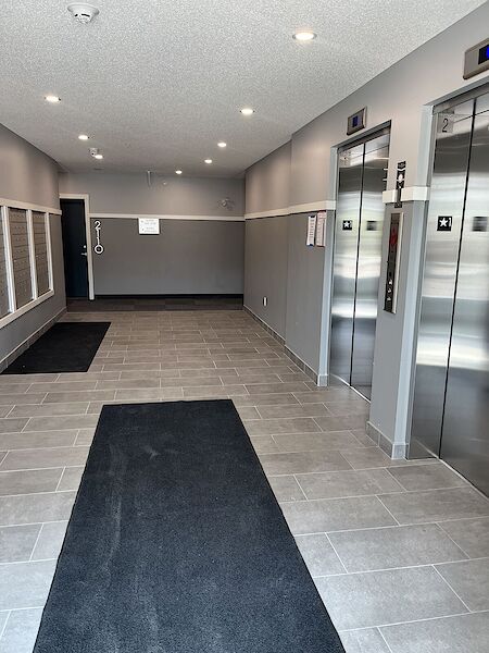 Calgary 3 bedrooms Condo Unit for rent. Property photo: 646376-3