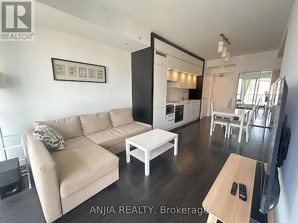 Toronto 2 bedrooms Apartment for rent. Property photo: 646388-2