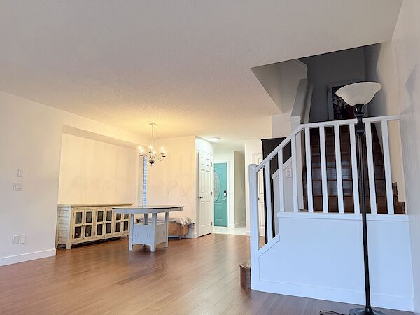 Calgary 3 bedrooms House for rent. Property photo: 646399-3