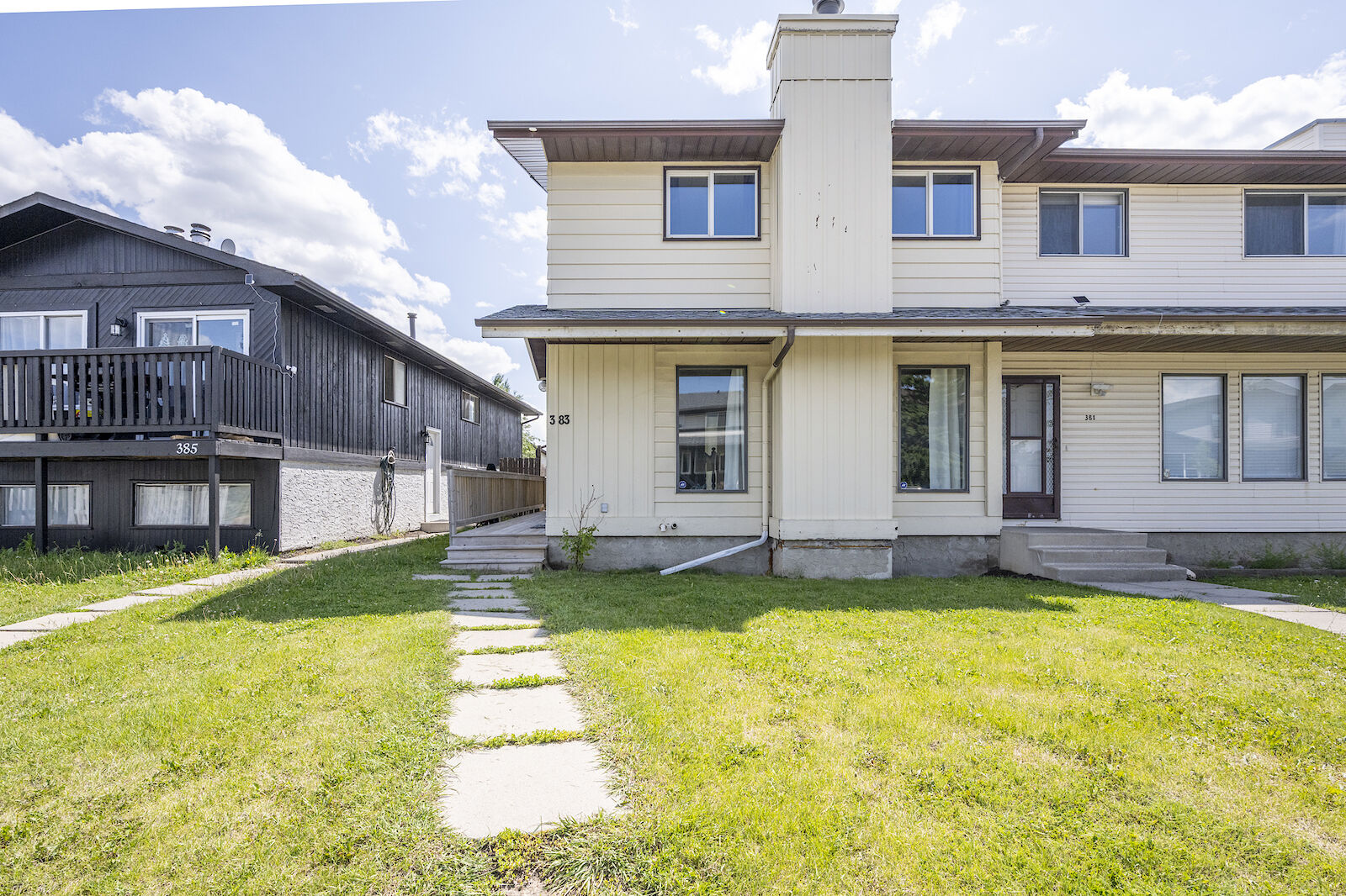 Calgary 4 bedrooms Duplex for rent. Property photo: 646459-1