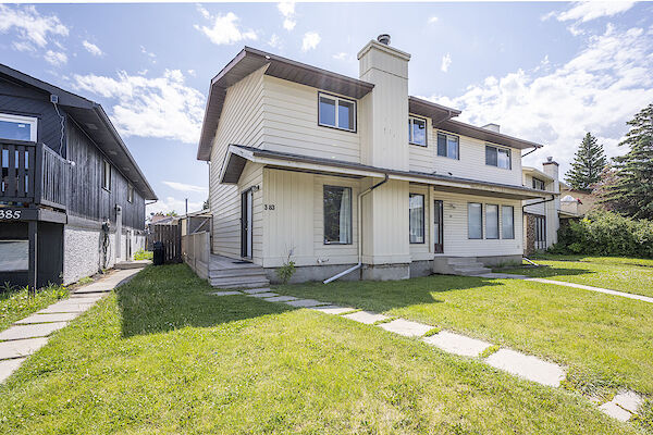 Calgary 4 bedrooms Duplex for rent. Property photo: 646459-2