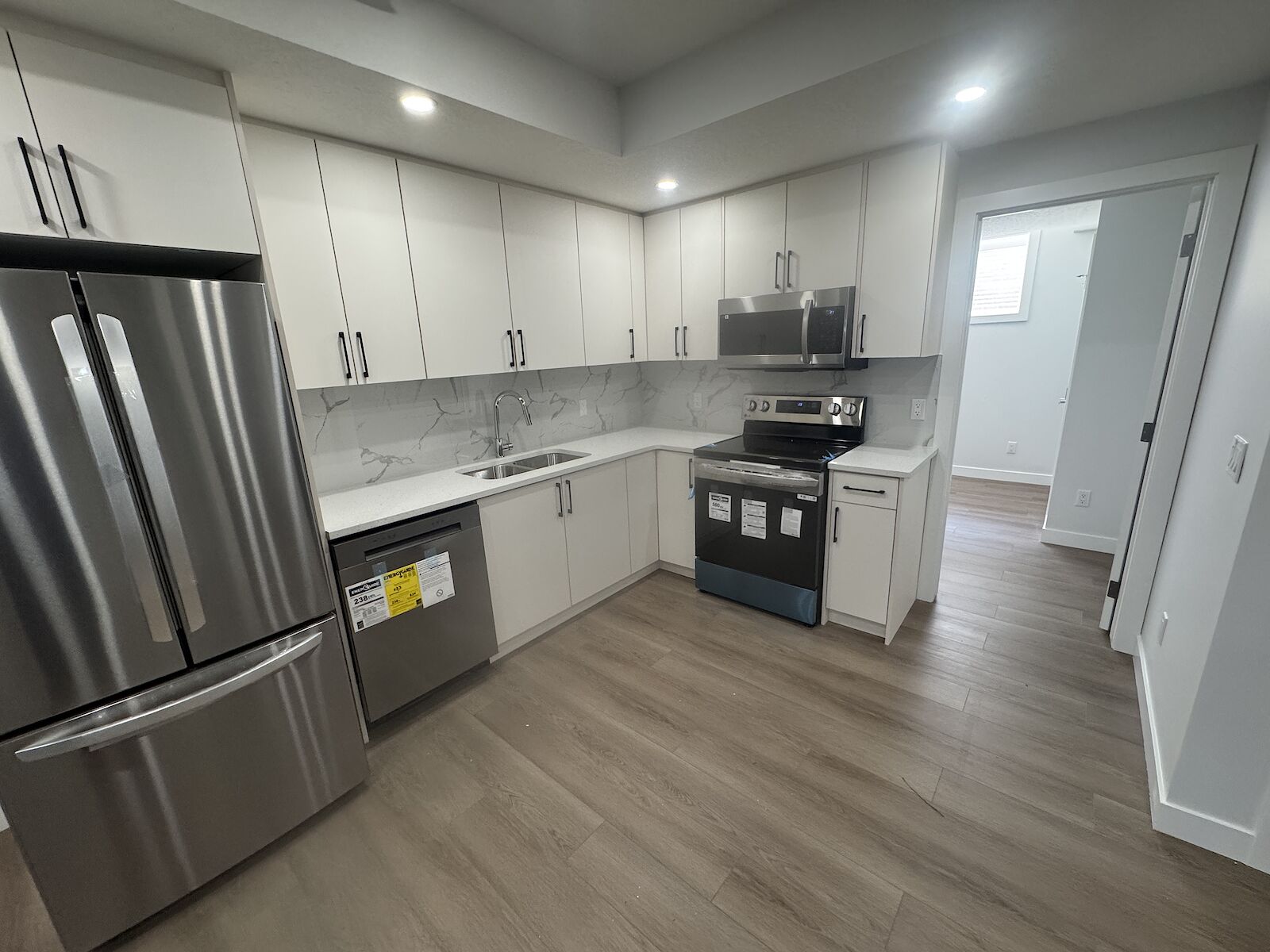 Calgary 2 bedrooms Basement for rent. Property photo: 646478-1