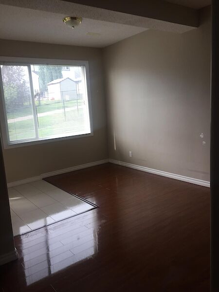 Calgary 3 bedrooms Basement for rent. Property photo: 646528-2