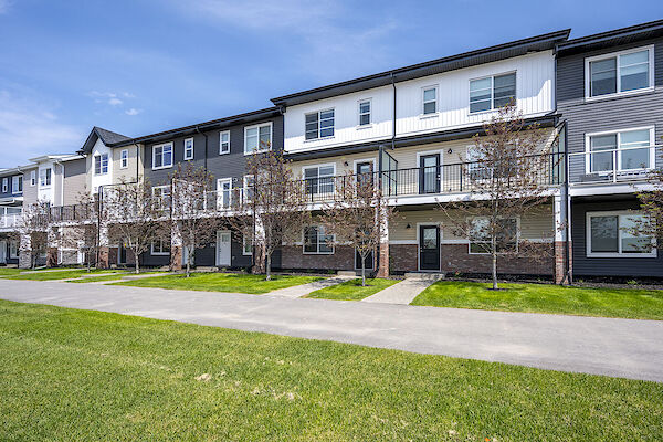 Calgary 3 bedrooms Townhouse for rent. Property photo: 646536-2