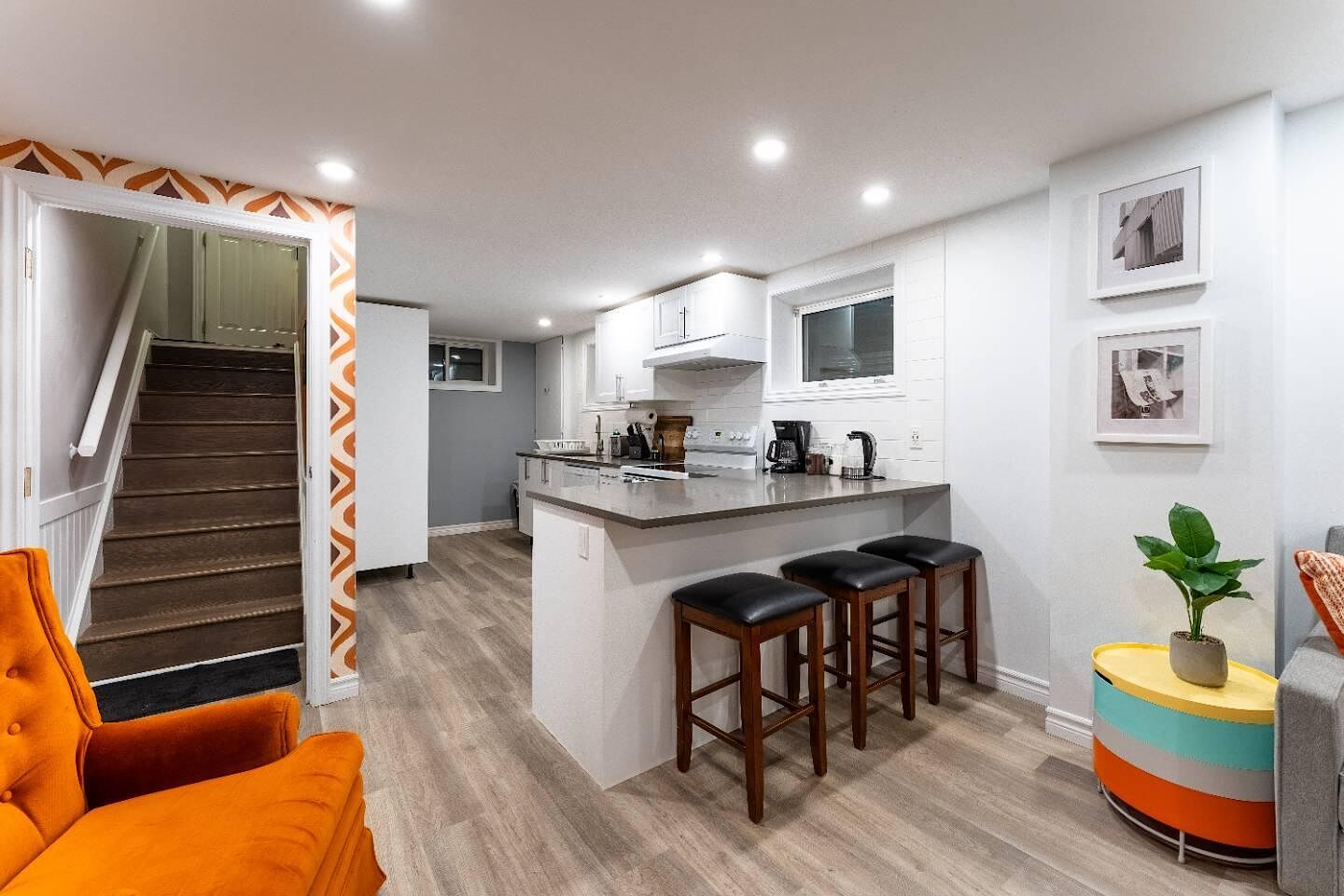 London 2 bedrooms Basement for rent. Property photo: 646575-1