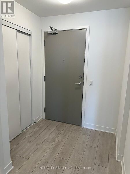 Brampton 1 bedroom Apartment for rent. Property photo: 646607-3
