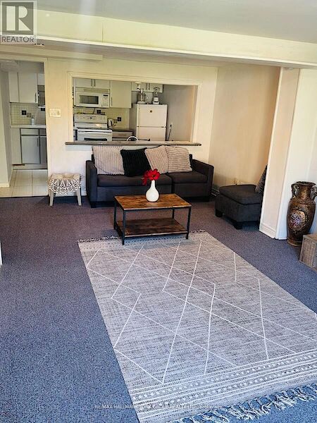 Toronto 1 bedroom House for rent. Property photo: 646670-2