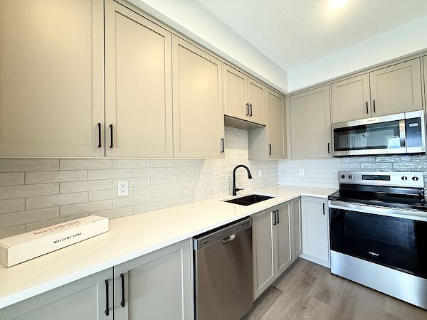 Calgary 2 bedrooms Condo Unit for rent. Property photo: 646801-3