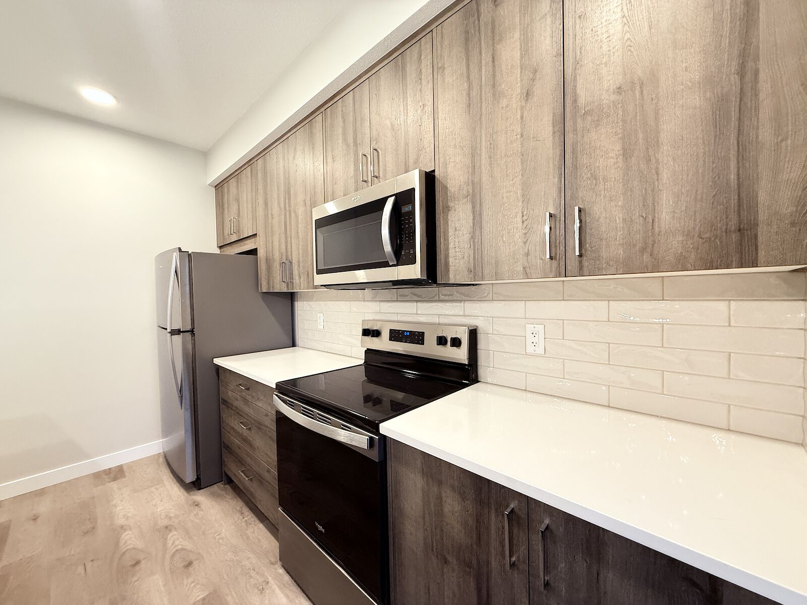 Calgary 2 bedrooms Condo Unit for rent. Property photo: 646806-1
