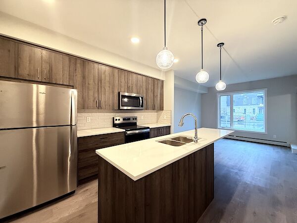 Calgary 2 bedrooms Condo Unit for rent. Property photo: 646806-2
