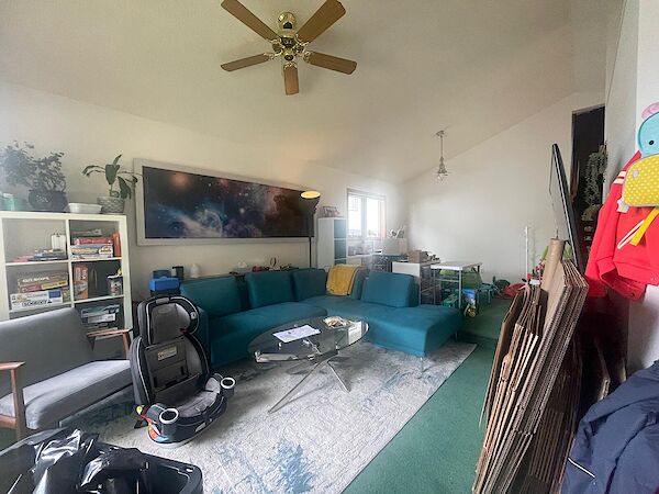 Calgary 4 bedrooms House for rent. Property photo: 646833-3
