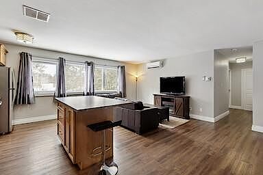 Deep River 2 bedrooms Condo Unit for rent. Property photo: 646944-2