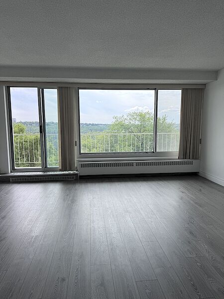Edmonton 2 bedrooms Condo Unit for rent. Property photo: 646973-2