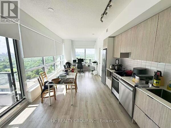 Toronto 2 bedrooms Apartment for rent. Property photo: 646998-2