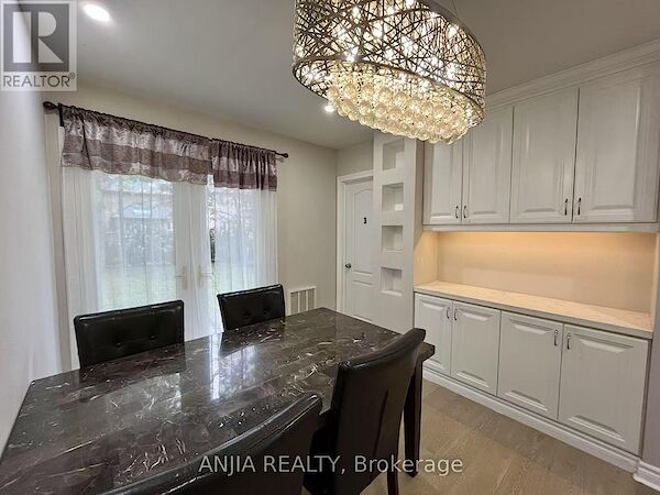 Toronto 2 bedrooms Apartment for rent. Property photo: 647004-3