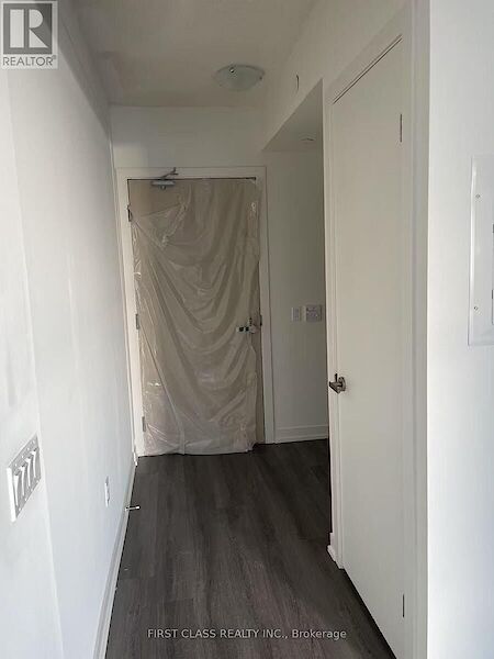 Toronto studio Apartment for rent. Property photo: 647007-3