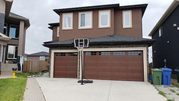 Chestermere 4 bedrooms House for rent. Property photo: 647011-2