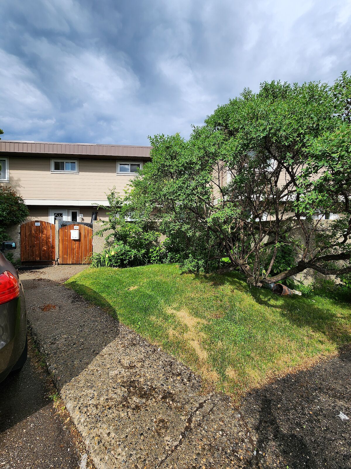 Calgary 3 bedrooms Townhouse for rent. Property photo: 647120-1