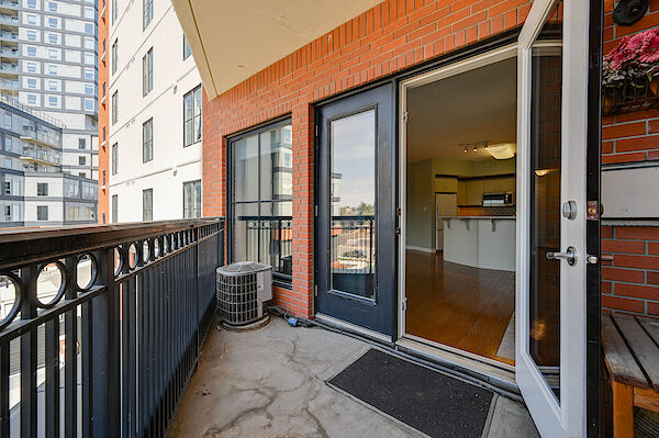 Edmonton 2 bedrooms Condo Unit for rent. Property photo: 647142-3