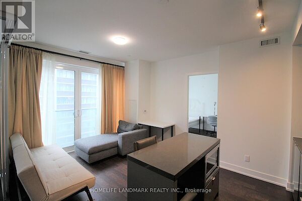Toronto 2 bedrooms Apartment for rent. Property photo: 647150-3