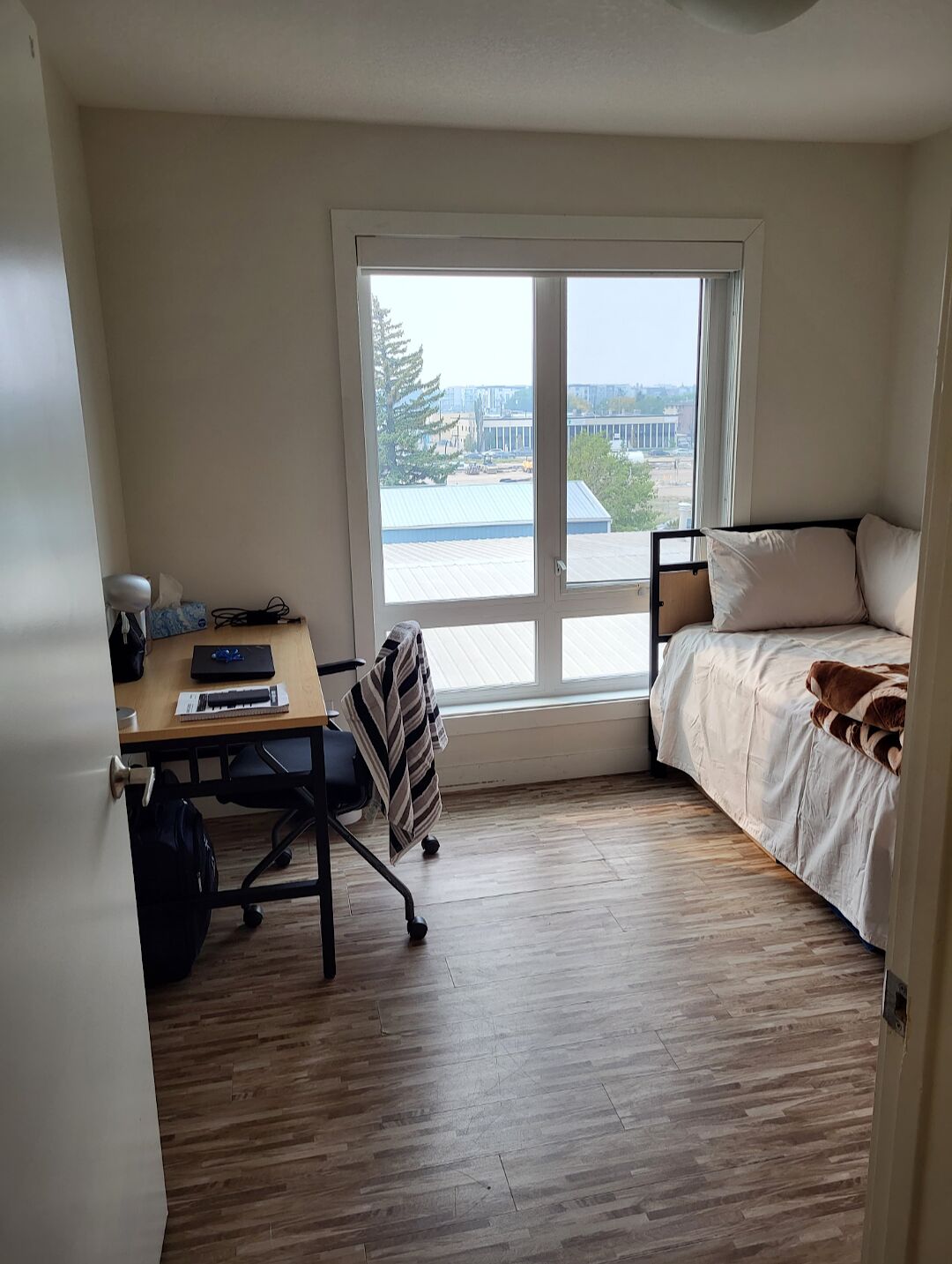 Edmonton 1 bedroom Room For Rent for rent. Property photo: 647193-1