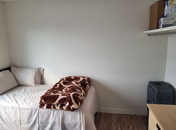 Edmonton 1 bedroom Room For Rent for rent. Property photo: 647193-2