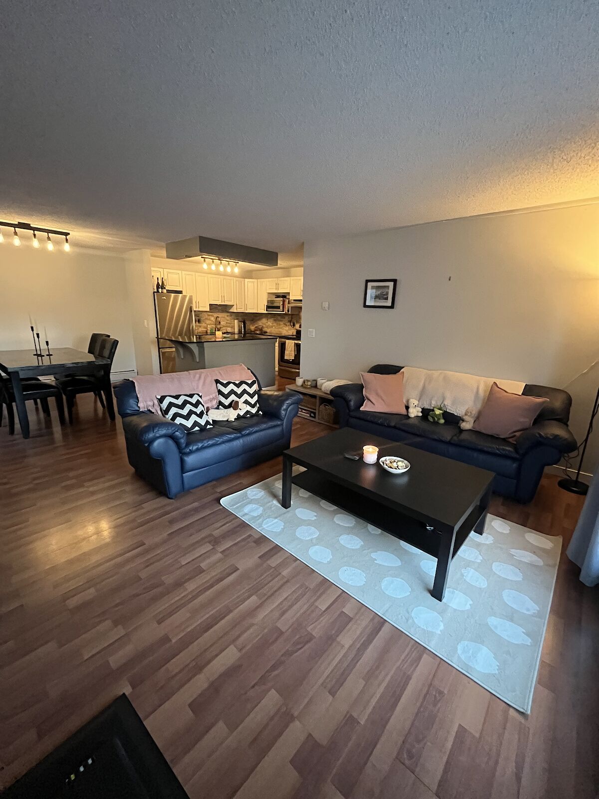 Calgary 1 bedroom Room For Rent for rent. Property photo: 647235-1