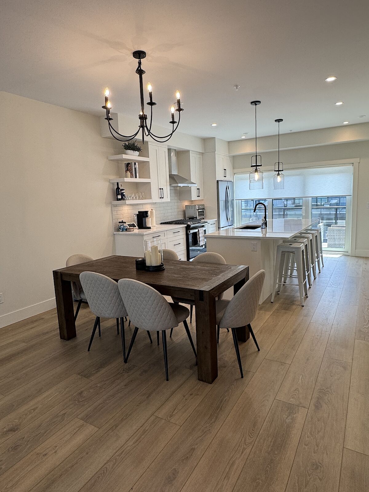 Lake Country 3 + Den bedrooms Townhouse for rent. Property photo: 647247-1
