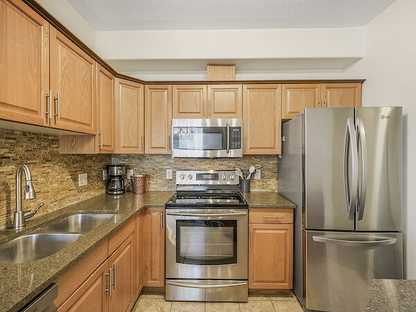 Edmonton 2 bedrooms Condo Unit for rent. Property photo: 647261-3