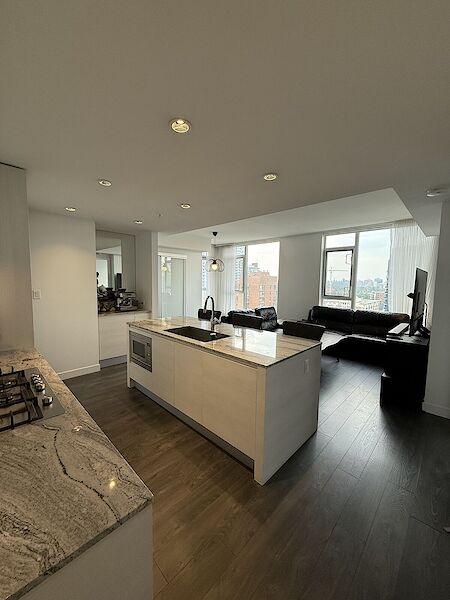 Calgary 2 + Den bedrooms Condo Unit for rent. Property photo: 647268-2