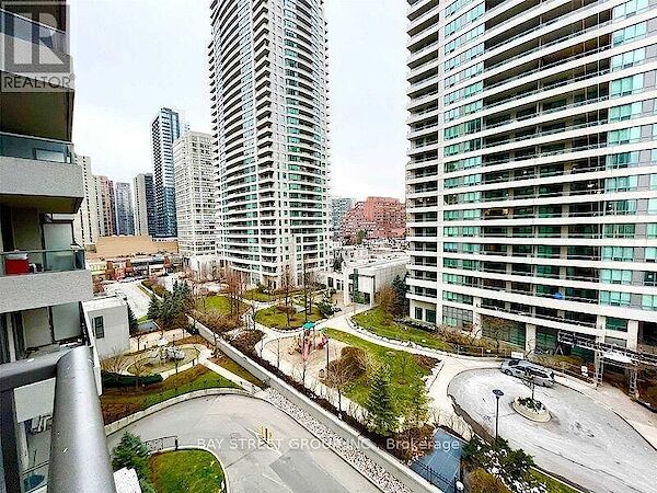 Toronto 2 bedrooms Apartment for rent. Property photo: 647303-2