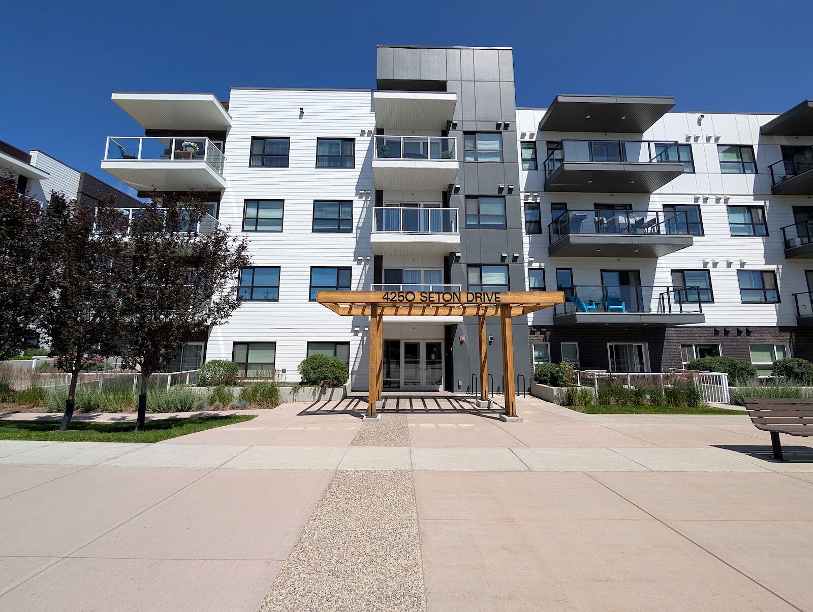 Calgary 1 bedroom Apartment for rent. Property photo: 647317-1