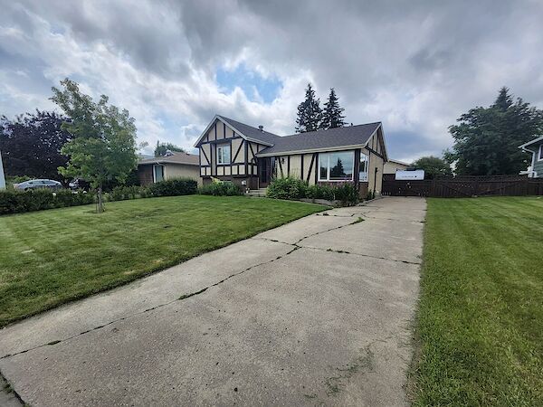 Edmonton 3 bedrooms House for rent. Property photo: 647329-2