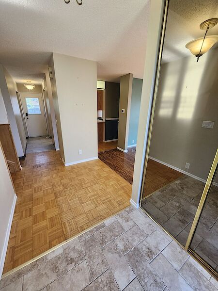 Edmonton 3 bedrooms House for rent. Property photo: 647329-3