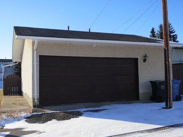 Calgary bedrooms Storage for rent. Property photo: 647362-1