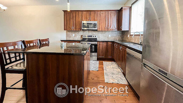 Edmonton 3 bedrooms House for rent. Property photo: 647398-3