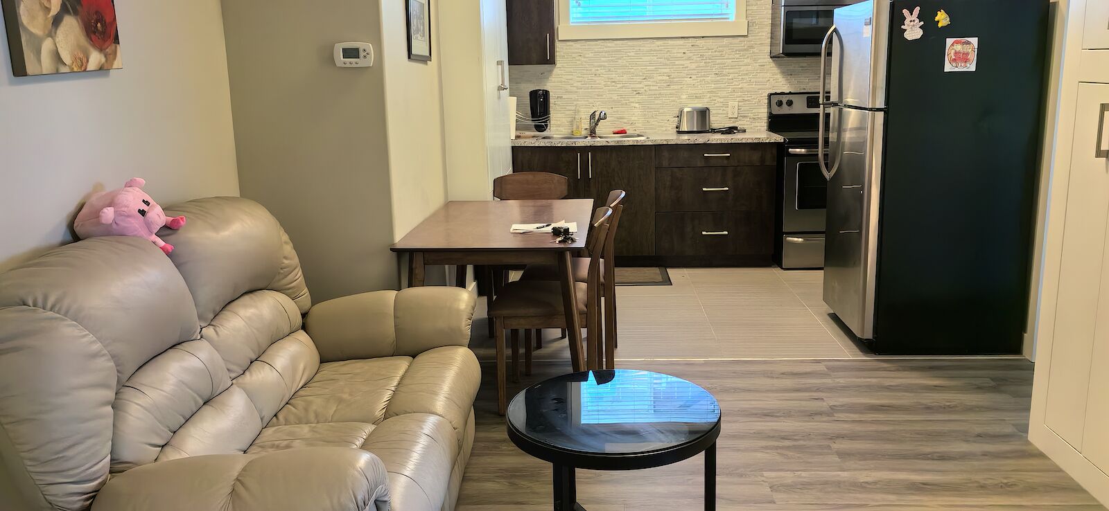 Calgary 2 bedrooms Basement for rent. Property photo: 647400-1