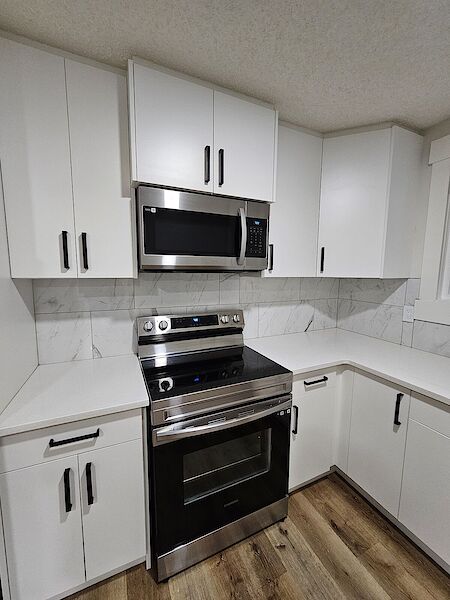 Edmonton 3 bedrooms Main Floor for rent. Property photo: 647485-2