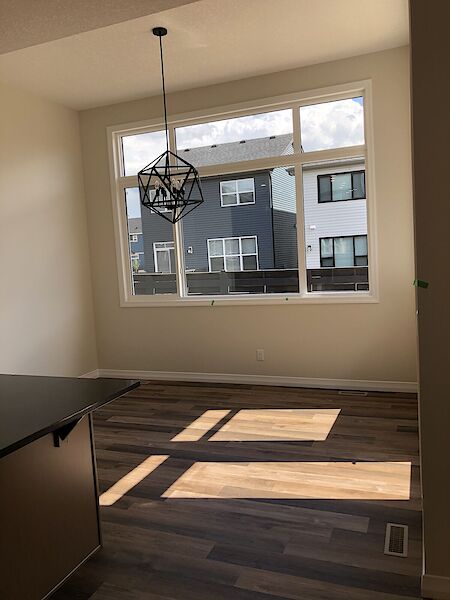 Calgary 4 + Den bedrooms House for rent. Property photo: 647545-3