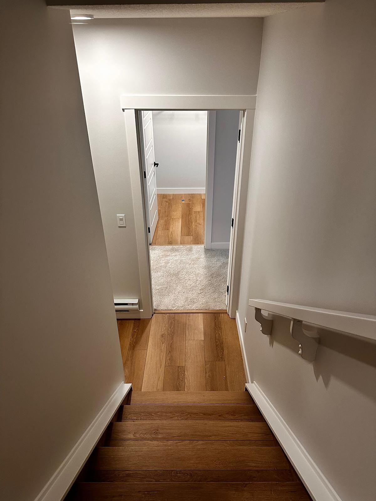 Calgary 2 bedrooms Basement for rent. Property photo: 647550-1