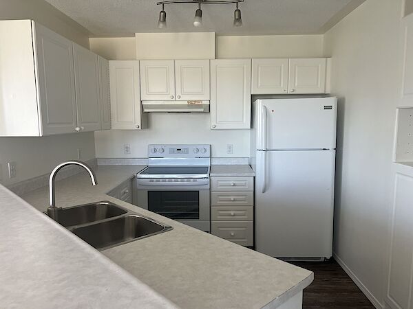 Stony Plain 2 bedrooms Condo Unit for rent. Property photo: 647564-3