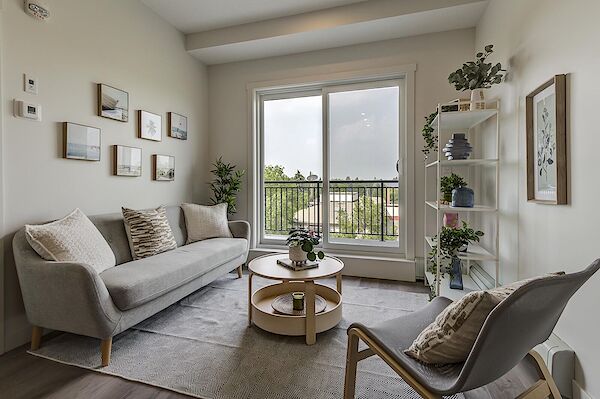 Edmonton 2 bedrooms Condo Unit for rent. Property photo: 647565-2