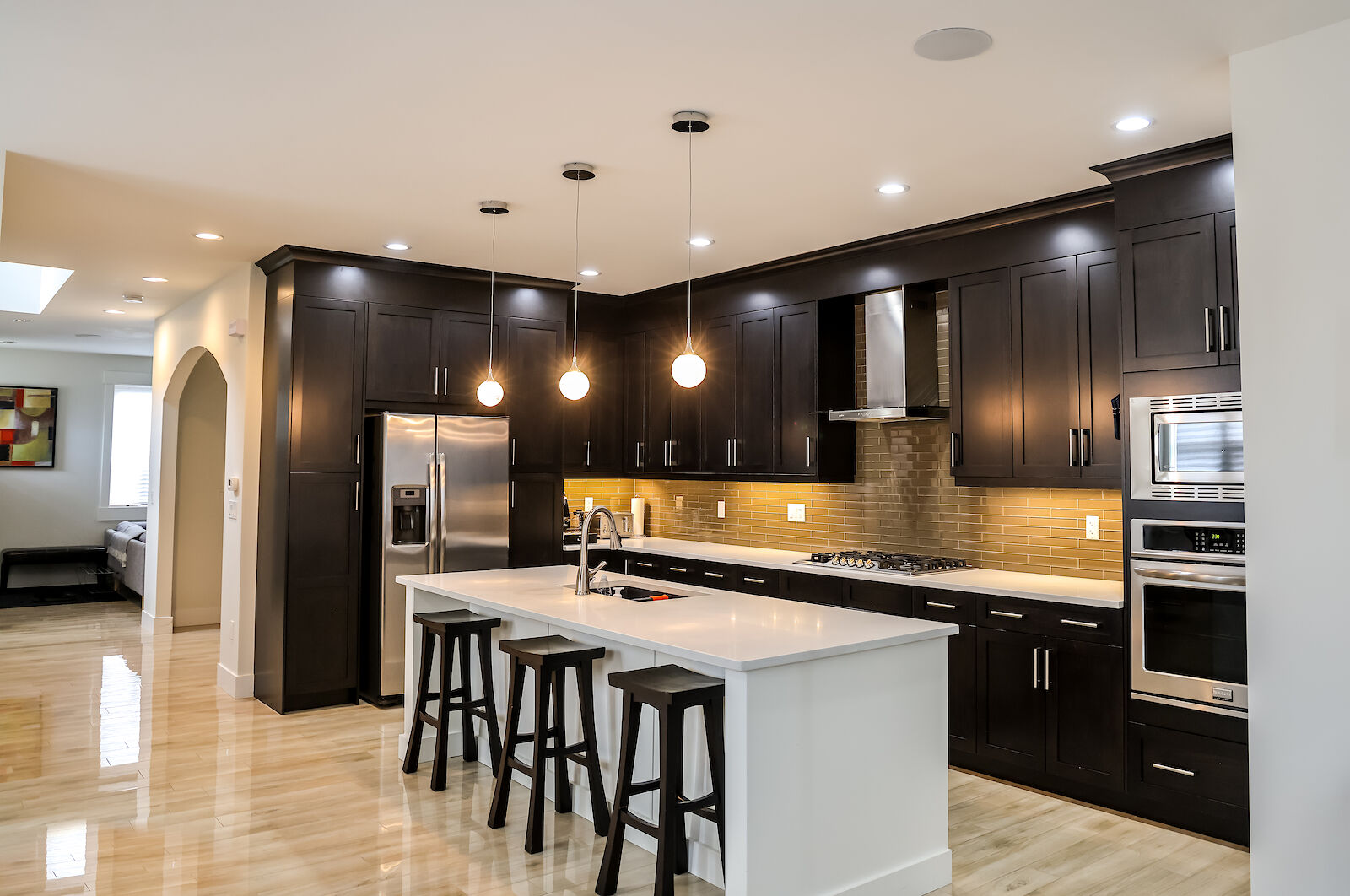 Calgary 4 bedrooms Duplex for rent. Property photo: 647748-1