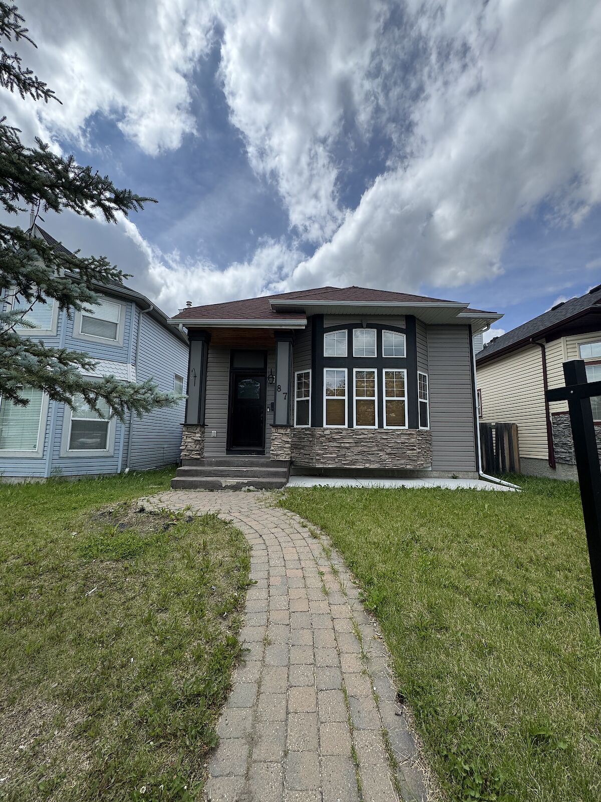 Calgary 3 bedrooms House for rent. Property photo: 647757-1