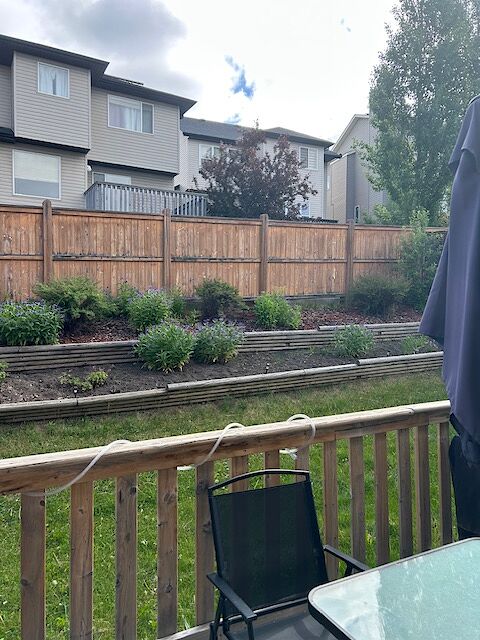 Calgary 3 + Den bedrooms House for rent. Property photo: 647758-1