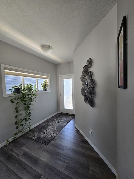 Calgary 3 bedrooms Main Floor for rent. Property photo: 647770-3