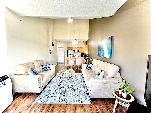 Calgary 2 bedrooms Condo Unit for rent. Property photo: 647778-3
